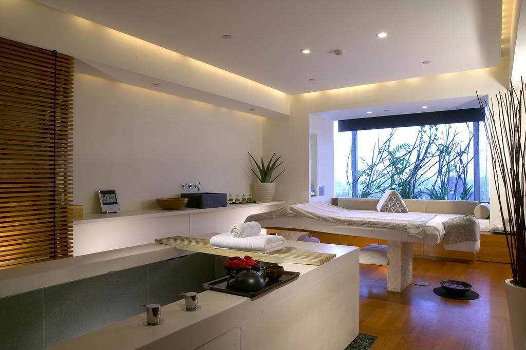 Regent Taipei Hotel Eksteriør billede A spa treatment room