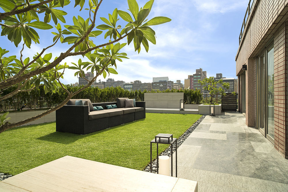 Regent Taipei Hotel Eksteriør billede Rooftop garden