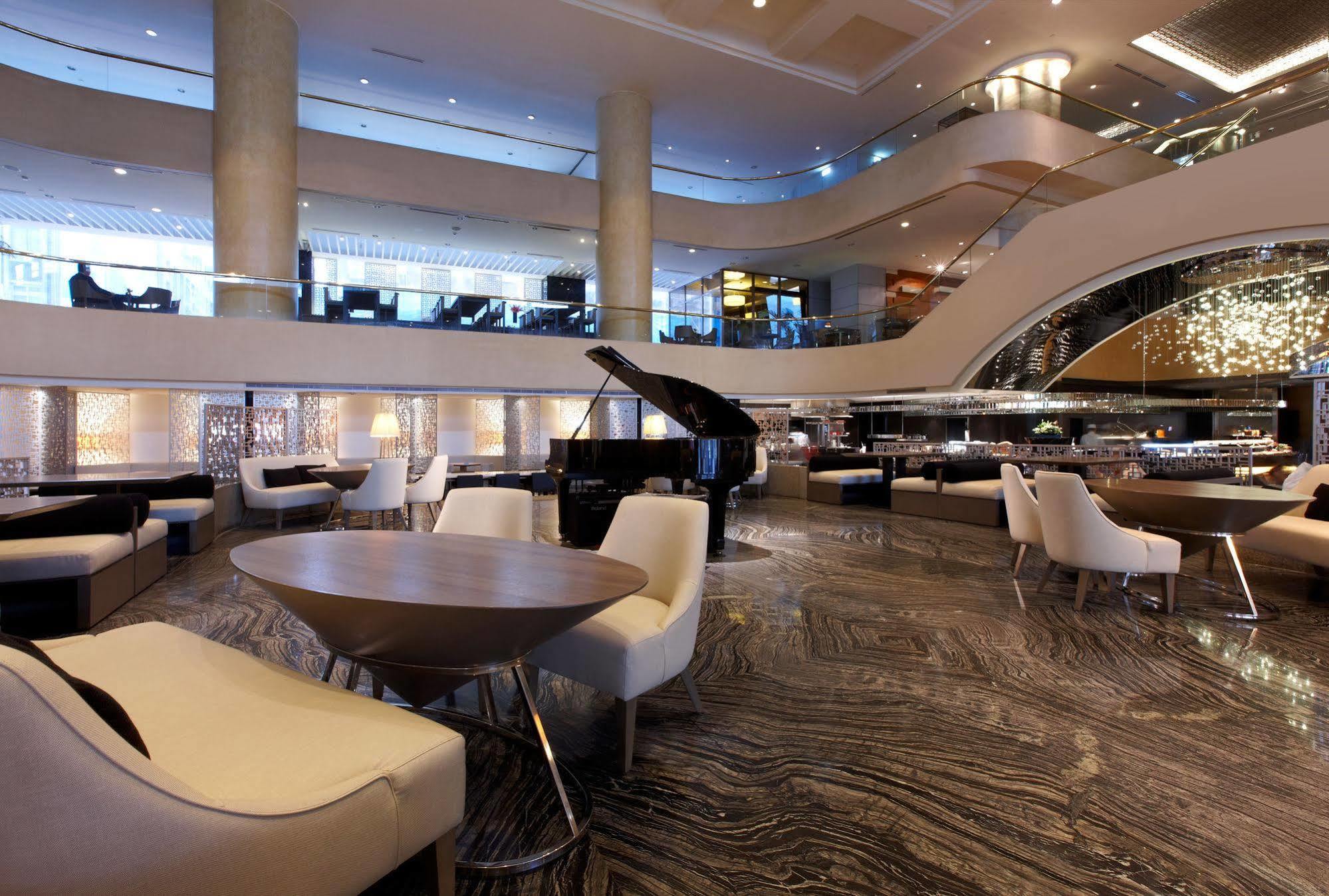 Regent Taipei Hotel Eksteriør billede The lobby of the hotel